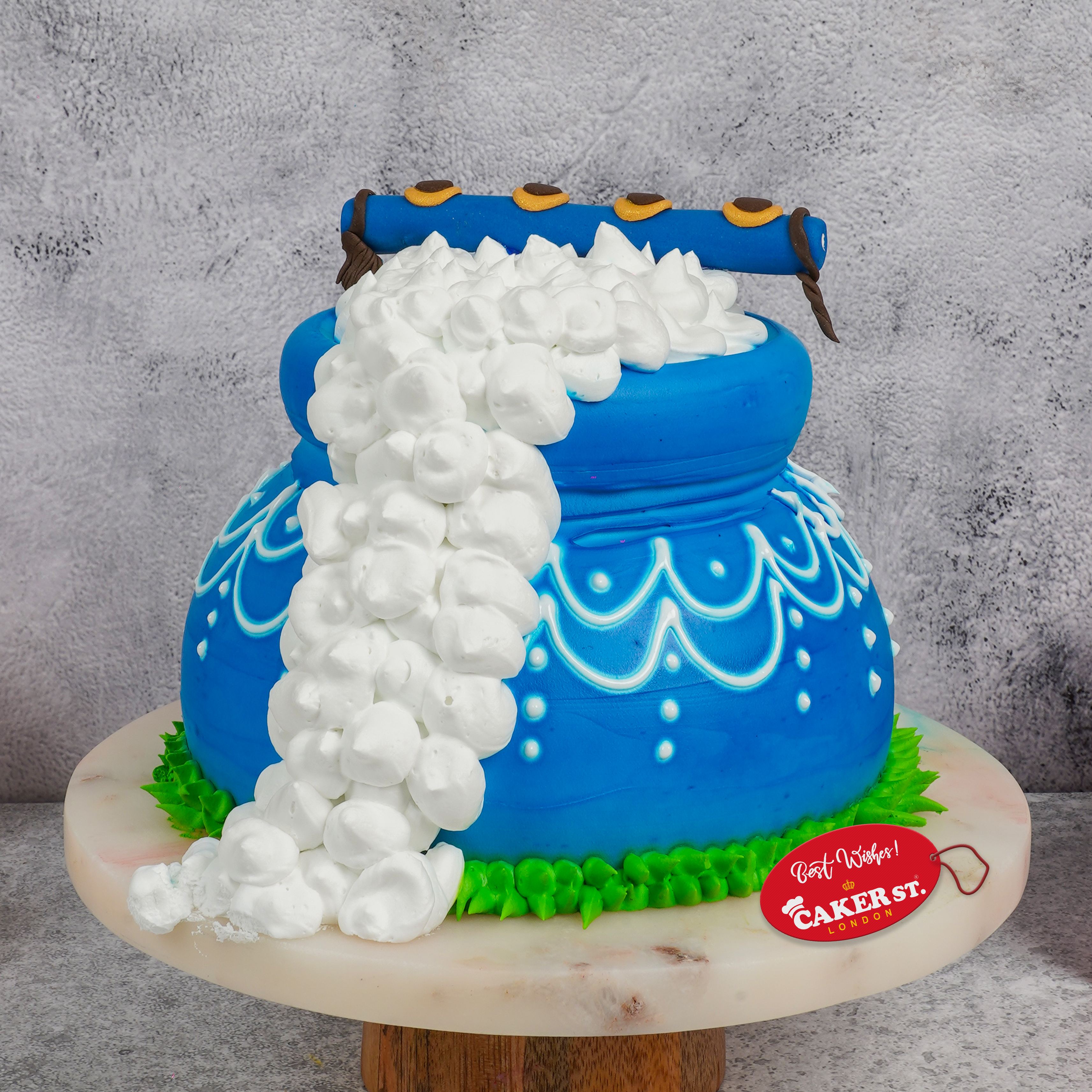 Janmashtami Pot & Flute Birthday Cake