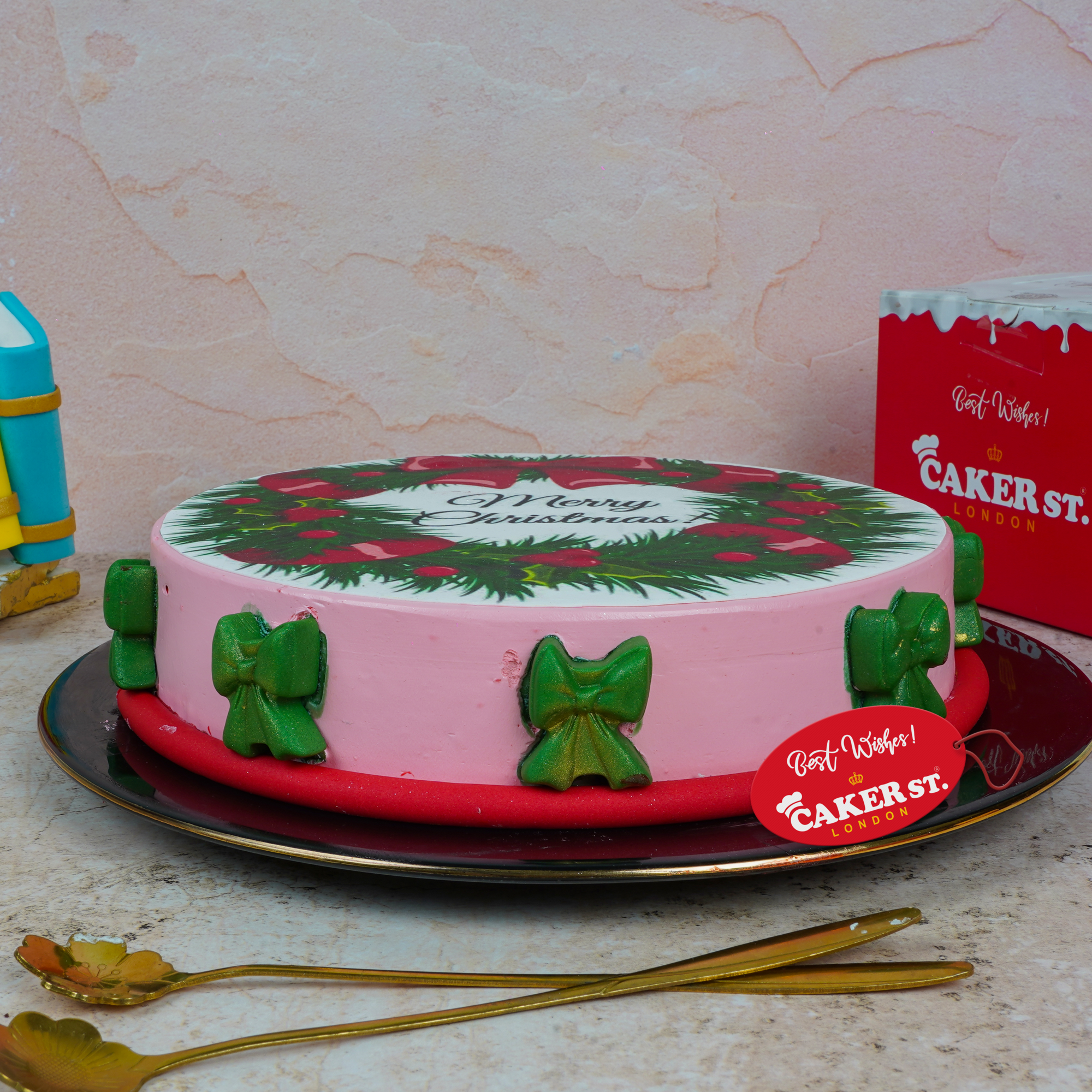 Merry Christmas Wreath Cake
