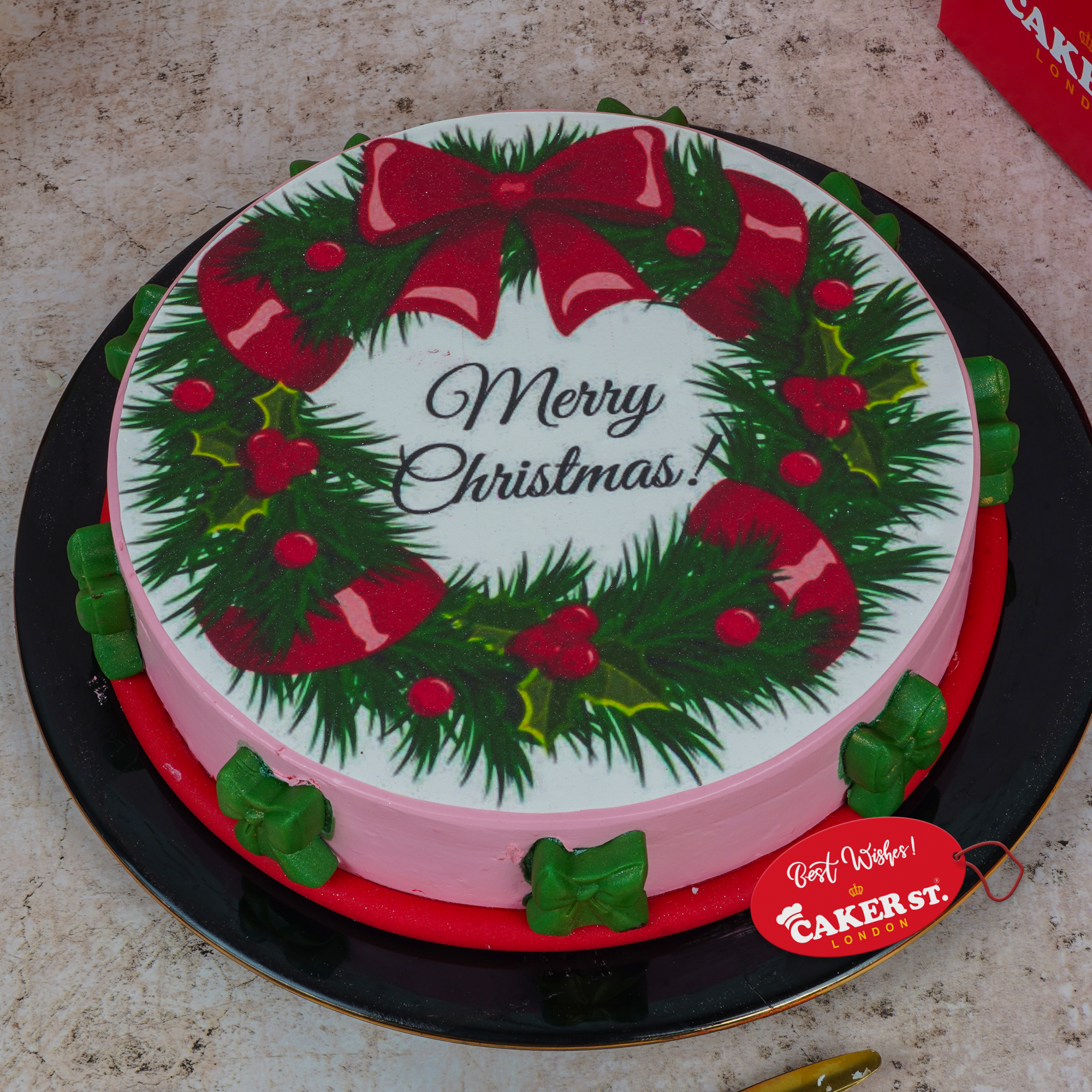 Merry Christmas Wreath Cake