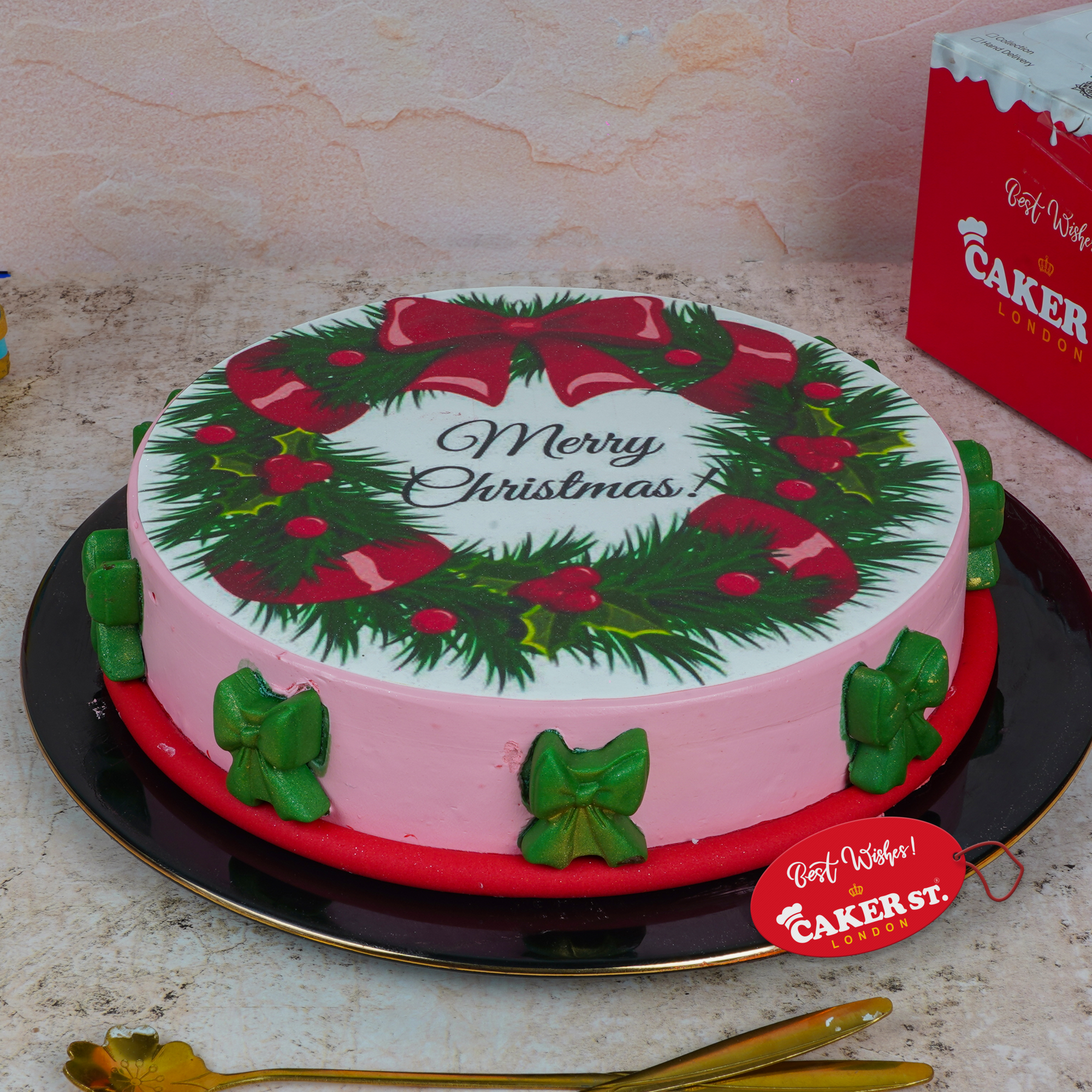 Merry Christmas Wreath Cake