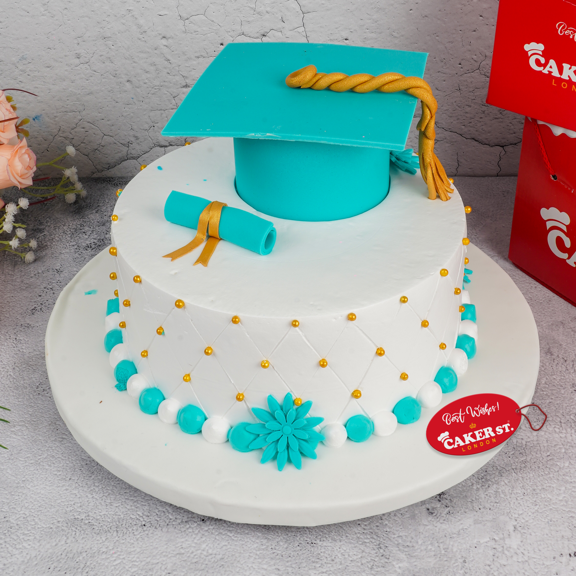 Personalised Graduation Cake with Cap and Scroll